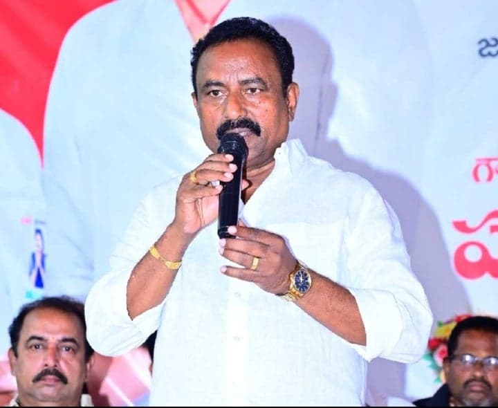 పి.గన్నవరంలో సీట్ల సర్దుబాటు ఫిక్స్ - Udayam