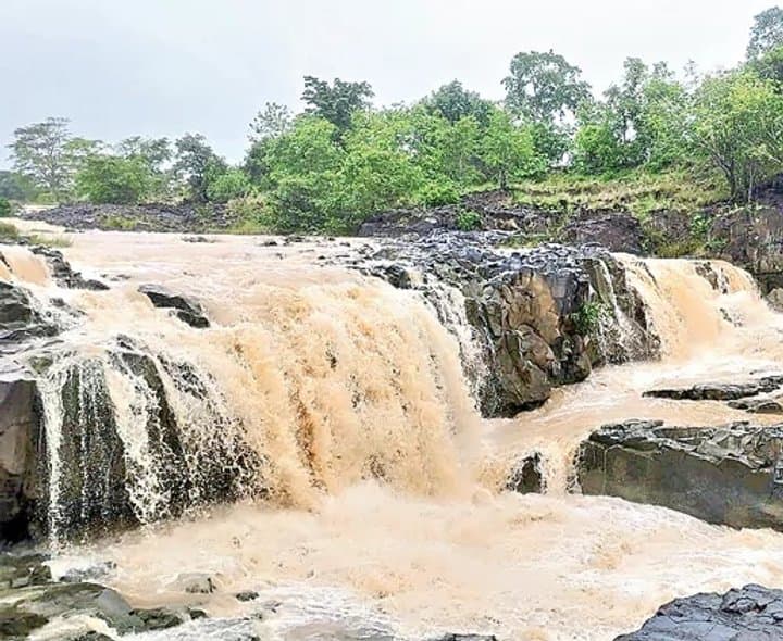 వర్షాలతో జలవనరులకు ఊపు - Udayam Digital