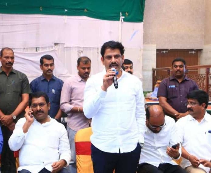 పల్లె పండుగతో పర్చూరుకు నిధులు - Udayam