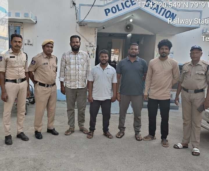 నిరుద్యోగ జేఏసీ నేతల ముందస్తు అరెస్టు - Udayam