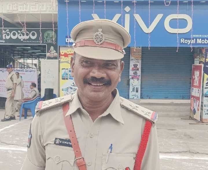 అద్దంకి టౌన్ నూతన ఎస్ఐగా వెంకటేశ్వర్లు - Udayam