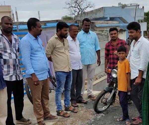 ప్రభుత్వ బడిలో పిల్లలను చేర్పించండి - Udayam Digital
