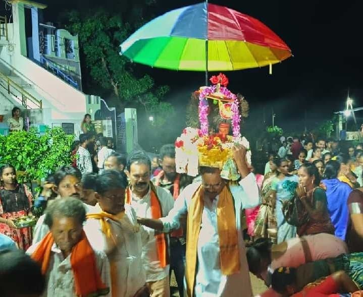 పాలవలసలో ఘనంగా దసరా ఉత్సవాలు ప్రారంభం - Udayam