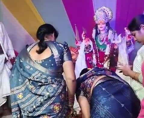 ఆబ్బెందలో అమ్మవారికి సామూహిక కుంకుమార్చన - Udayam
