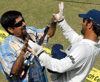 CSK కోచ్గా ధోనీ ఉండాలి: శ్రీకాంత్ - Udayam