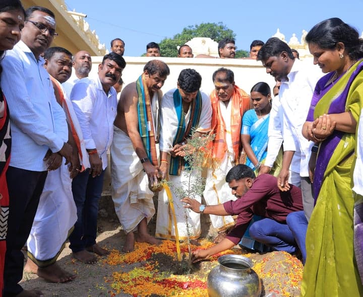 కూడవెల్లి రామలింగేశ్వర స్వామిని దర్శించుకున్న ఎమ్మెల్యే - gallery image 4