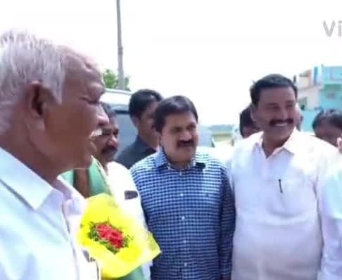 శివపురంలో తారు రోడ్డుకు శంకుస్థాపన - Udayam
