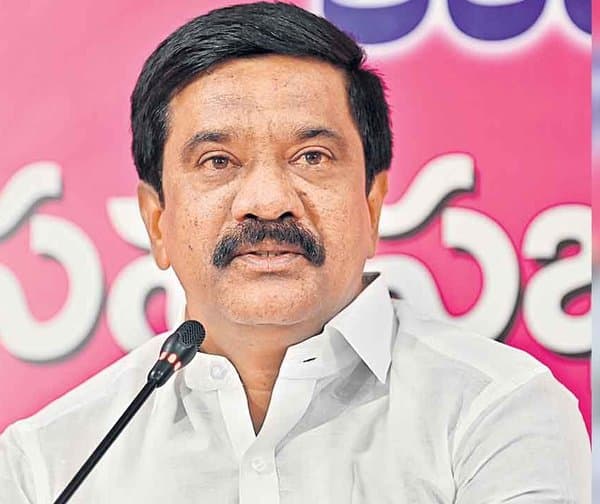 వరద కాల్వతో చెరువులు నింపాలి - Udayam Digital