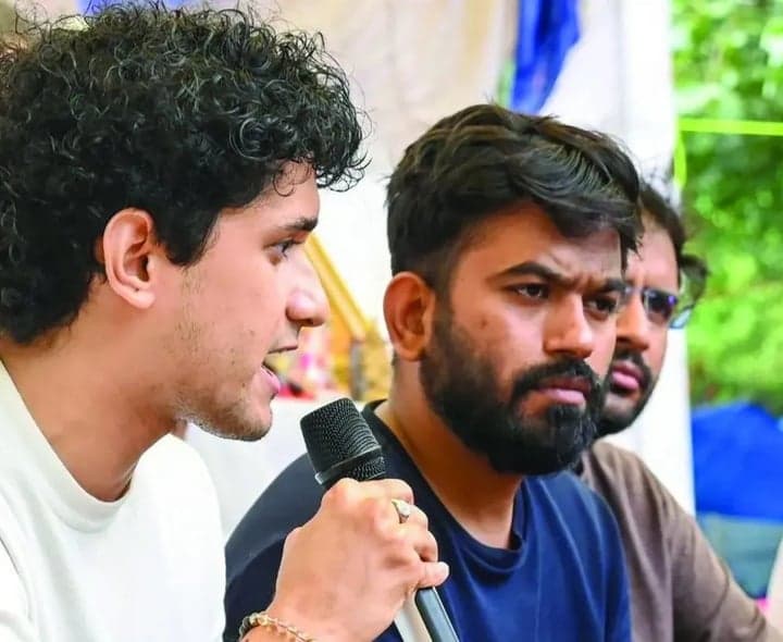 జంతర్ మంతర్ వద్ద ఉద్రిక్తత: సీజేపీ నేతలు, కార్యకర్తల అరెస్ట్ - Udayam
