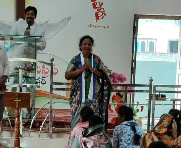 గోపాలపురంలో వరలక్ష్మి ప్రచారం - Udayam