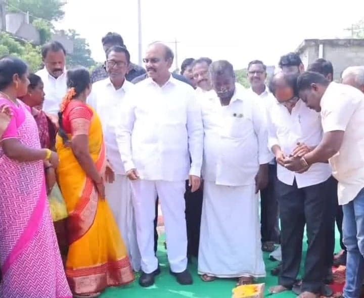 సాతులూరులో వాటర్ ట్యాంక్ పనులకు శ్రీకారం - Udayam