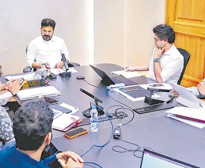 ల్యాండ్ పూలింగ్లో దళారులకు చెక్...! - Udayam Digital