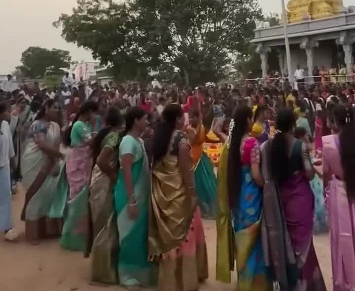 విజయదశమి తర్వాత బతుకమ్మ సంబరాలు - Udayam