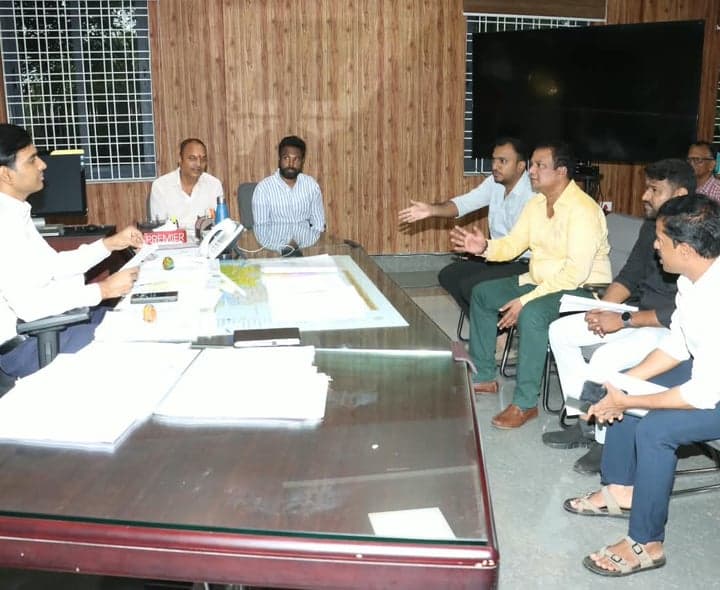 జీఓ 240 వద్దు: రైతులతో ఎమ్మెల్యే - gallery image 2