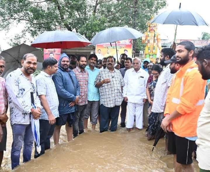 శ్రీరంగపట్నంలో వరద ఉధృతి - Udayam