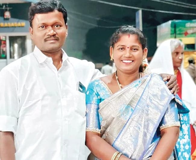 ఒకే కుటుంబంలో ముగ్గురు ఏకగ్రీవం - Udayam