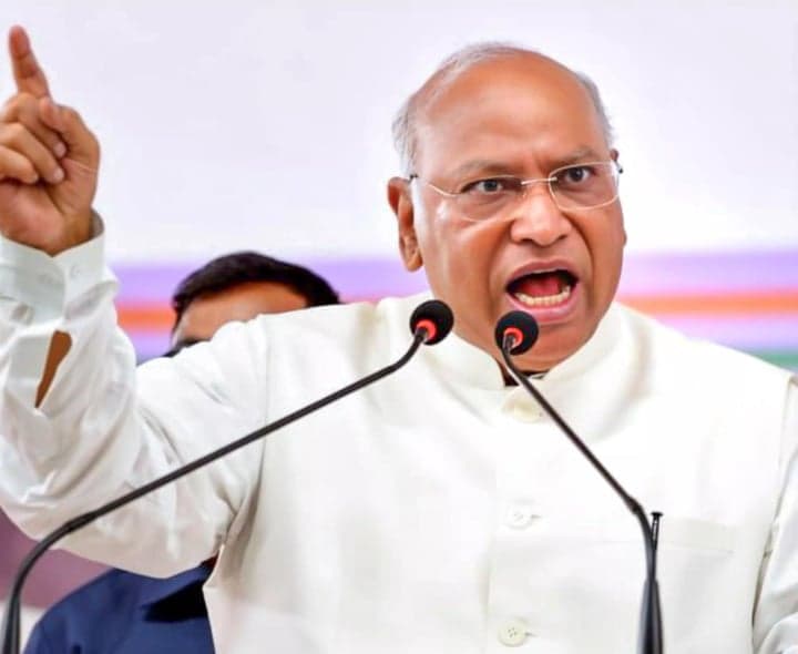 దేశంలో అప్రకటిత ఎమర్జెన్సీ: మల్లికార్జున ఖర్గే - Udayam
