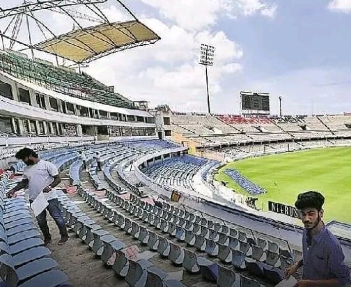 ఉప్పల్ T20 టికెట్ల రగడ.. ఫ్యాన్స్లో గందరగోళం! - Udayam