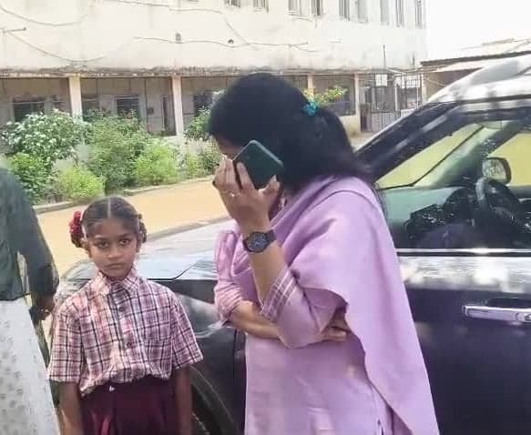 హాస్టల్లో ఎలుకల బెడద - Udayam