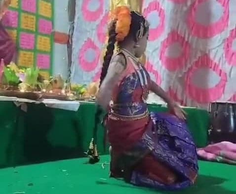 భక్తి నృత్యంతో ఆకట్టుకున్న చిన్నారి - Udayam