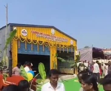 రైతులకు కస్టమ్ హైరింగ్ కేంద్రాలు - Udayam