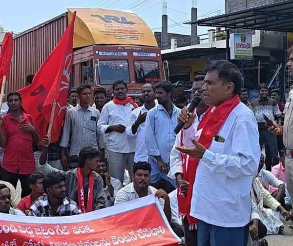 రోడ్డు నిర్మాణం కోసం సీపీఐ ఎంఎల్ మాస్ లైన్ బైక్ ర్యాలీ - Udayam Digital