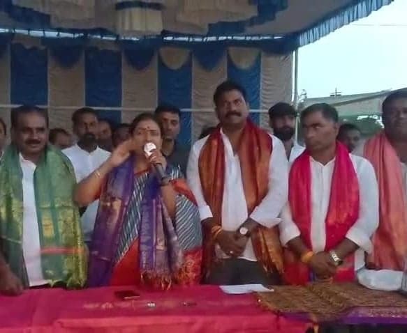 SIRపై కాంగ్రెస్ ఆరోపణలను ఖండించిన డీకే అరుణ - Udayam