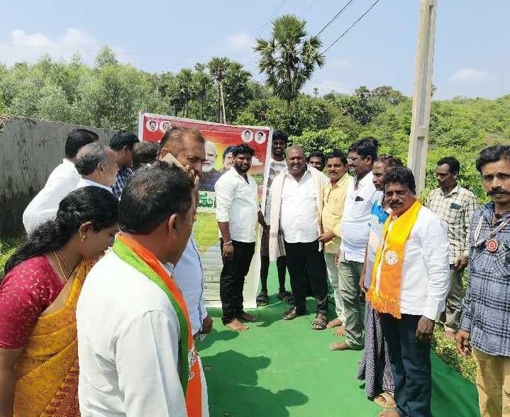 మూలజంపలో రూ.14 లక్షలతో సీసీ రోడ్లకు శంకుస్థాపన - Udayam