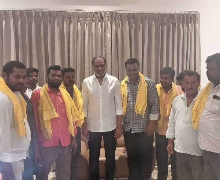 కొప్పరంలో టీడీపీలోకి 25 వైసీపీ కుటుంబాలు - Udayam