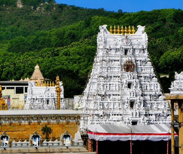 తిరుమలలో భక్తుల రద్దీ