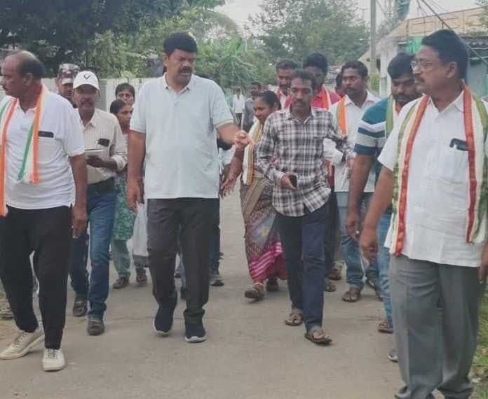 శేషగిరి నగర్లో ఎమ్మెల్యే పర్యటన - Udayam