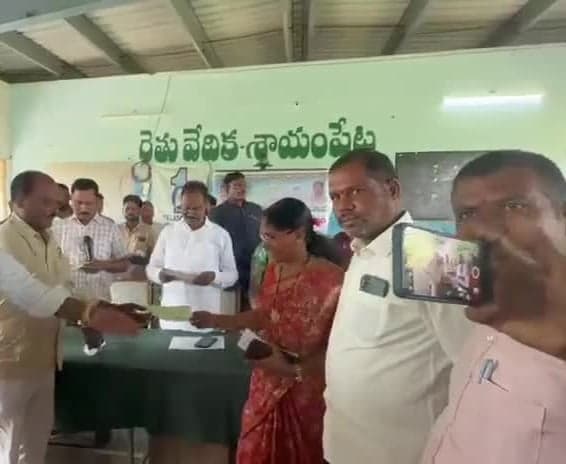 కళ్యాణలక్ష్మి, షాదీ ముబారక్ చెక్కులు పంపిణీ - Udayam