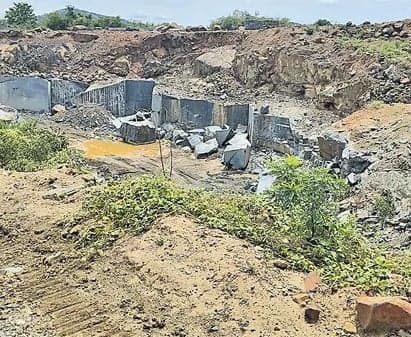 చిత్తూరులో అక్రమ గ్రానైట్ మైనింగ్ - Udayam