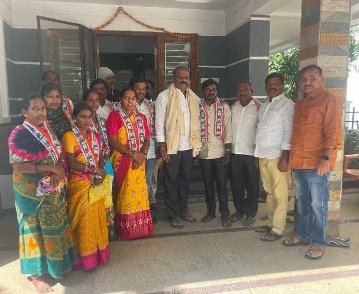 మోతె గ్రామంలో కాంగ్రెస్లో చేరికలు - Udayam