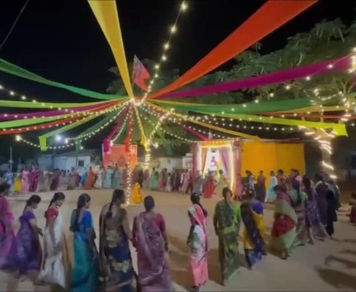 పెద్దుముల్లో వైభవంగా నవరాత్రి వేడుకలు - Udayam