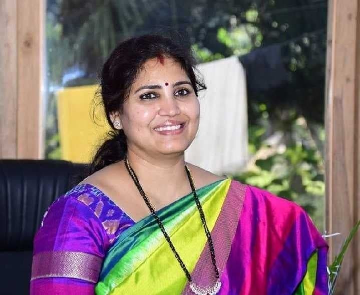 పురపోరు ప్రచారానికి దూరంగా పిరియా విజయ - Udayam