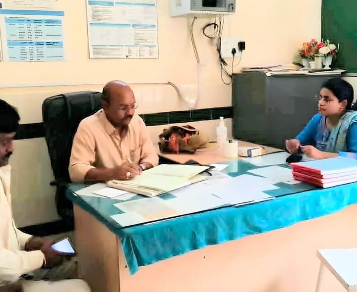 పీహెచ్సీలో వైద్య సేవలపై తనిఖీ - Udayam