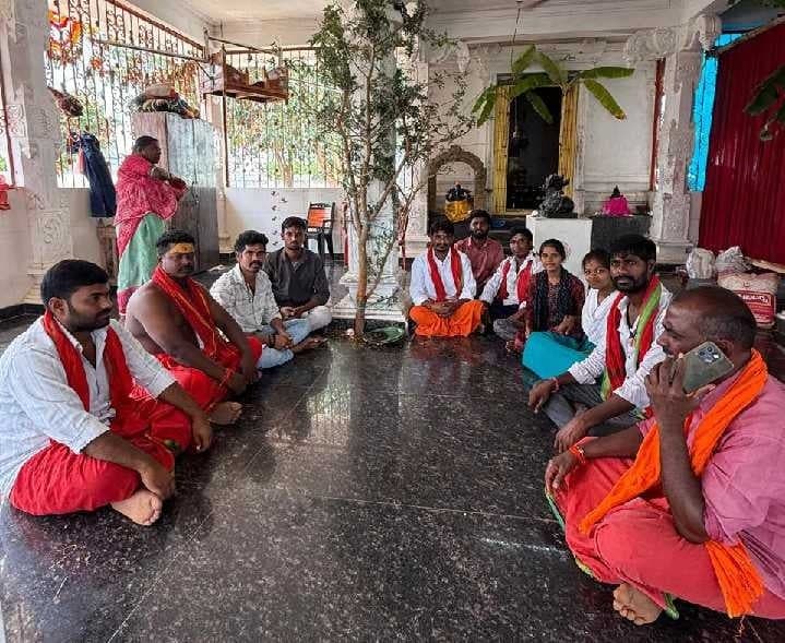 తర్నికల్లో జమ్మి చెట్టుకు ప్రత్యేక పూజలు - Udayam