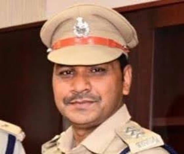 భూపాలపల్లి డీటీఓ వెంకన్న దుర్మరణం - Udayam Digital