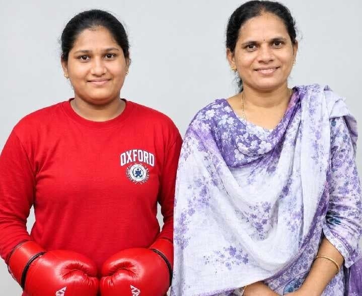 బాక్సింగ్లో కమాన్పూర్ విద్యార్థినుల పతకాల పంట - Udayam