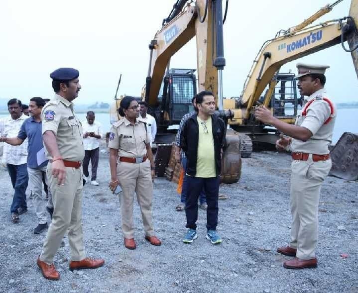గణేశ్ నిమజ్జన ఏర్పాట్ల పరిశీలన - Udayam