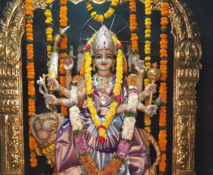 అన్నపూర్ణ దేవిగా నవదుర్గమ్మ దర్శనం - Udayam