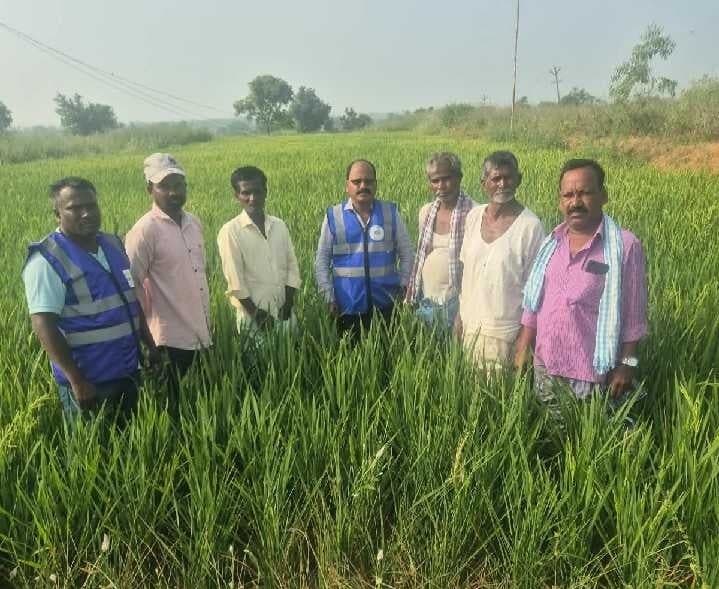 రైతుల సమస్యలు తెలుసుకున్న విద్యుత్ అధికారులు - Udayam
