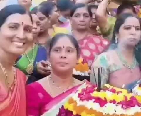 సీఎంసీలో తొలిసారిగా బతుకమ్మ వేడుకలు - Udayam