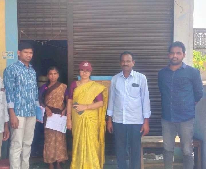 మాందాడిపల్లిలో పెన్షన్ సర్వే పరిశీలన - Udayam