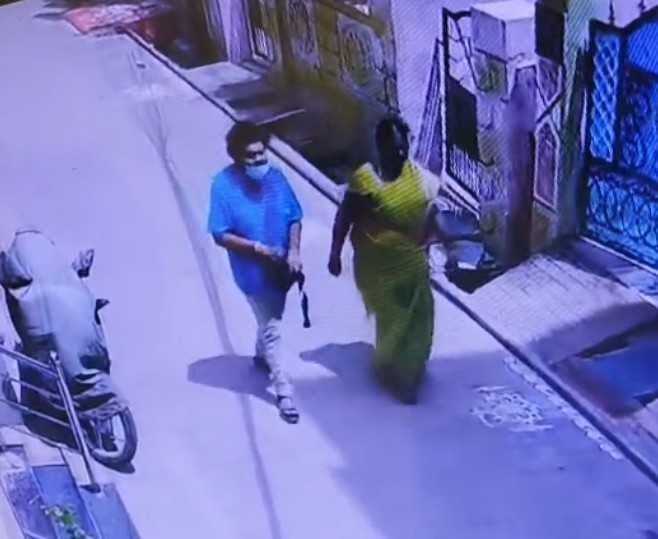 గిద్దలూరులో వృద్ధురాలి గాజుల చోరీ - Udayam