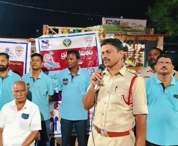 సైబర్ మోసాలపై అప్రమత్తంగా ఉండాలి - Udayam