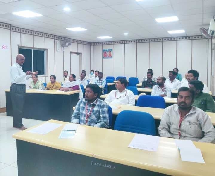 శ్రీవారి భక్తులకు మర్యాద ఇవ్వాలి - Udayam