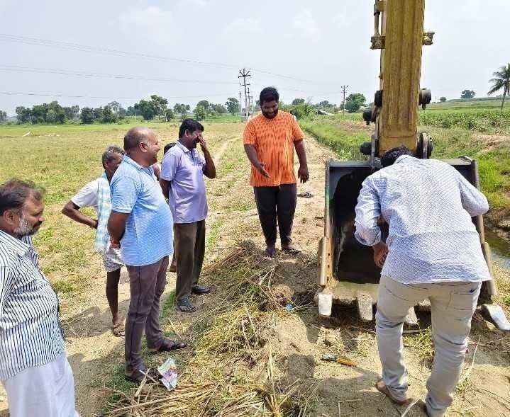 భూత్పూర్–కల్వాల్ కాలువకు పూడికతీత - Udayam