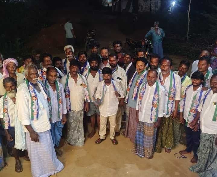 అల్లూరులో వైసీపీలోకి పలువురు చేరిక - Udayam